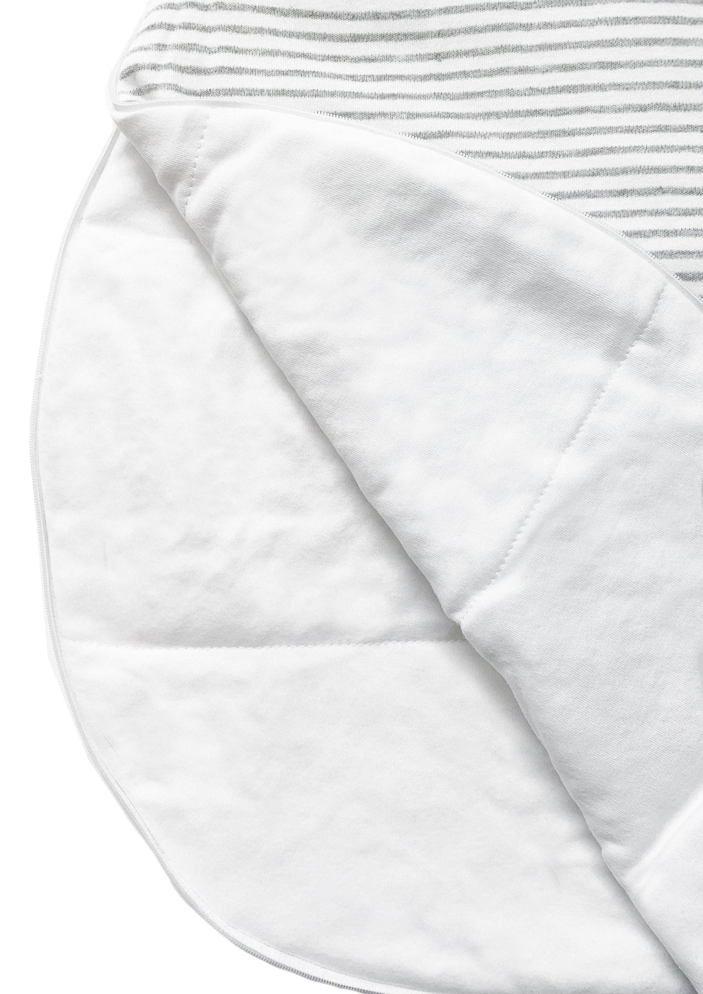 Schlafsack mit grauen Streifen und niedlicher Stickerei Liliput